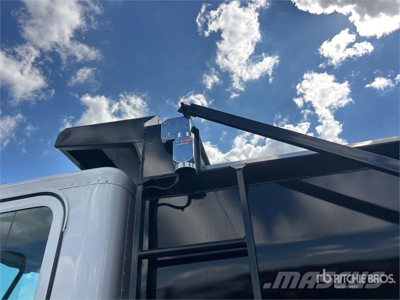 Freightliner Coronado 122 8x4 Tri/A Dump Truck Kiper tovornjaki