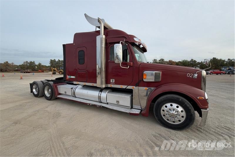 Freightliner Coronado 132 6x4 T/A Sleeper Truck Tractor (Glider Sadulveokid