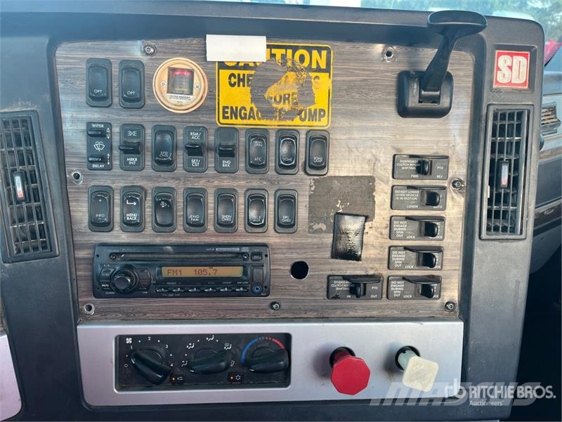 Freightliner Coronado SD 6x4 T/A Day Cab Truck Tractor Tractores (camiões)