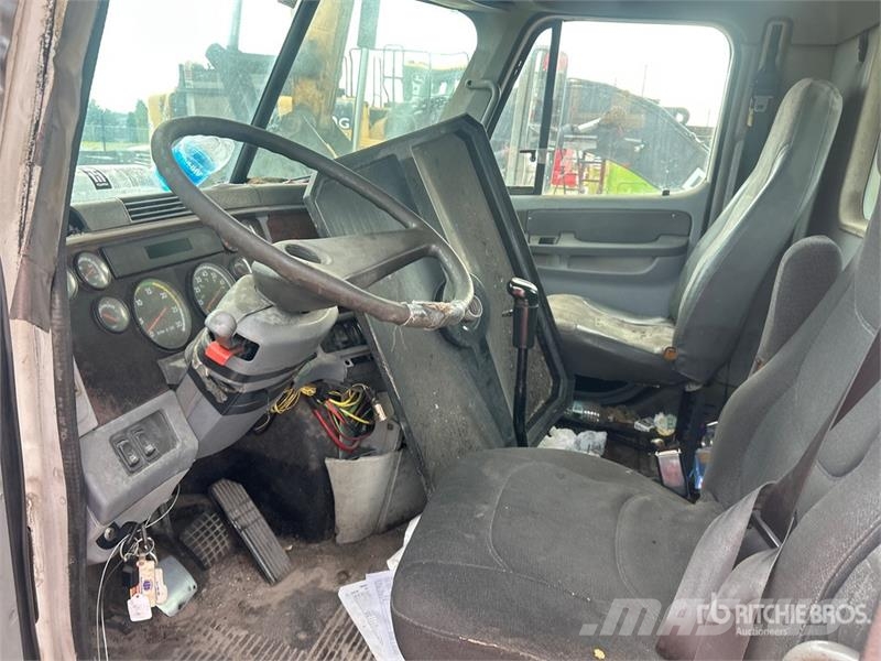 Freightliner CST120 6x4 Rollback Truck Vlečna vozila za tovornjake