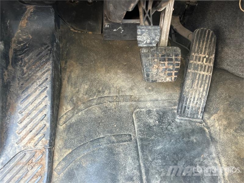 Freightliner DM47B TR on Freightliner M2106 4x4 Digger Derrick Камиони с подвижни сондажни кули