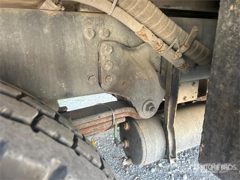 Freightliner DM47B TR on Freightliner M2106 4x4 Digger Derrick Камиони с подвижни сондажни кули