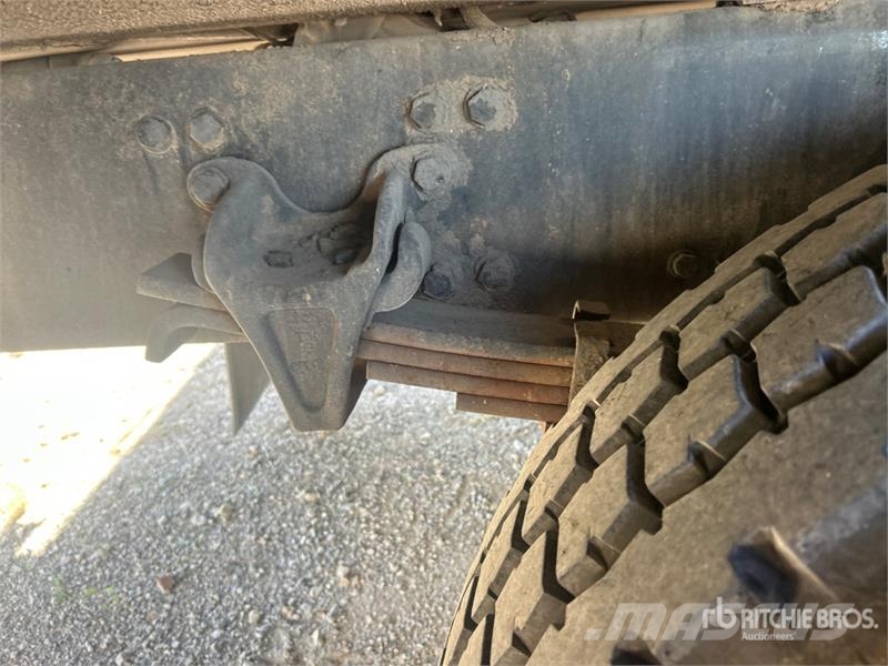 Freightliner DM47B TR on Freightliner M2106 4x4 Digger Derrick Камиони с подвижни сондажни кули