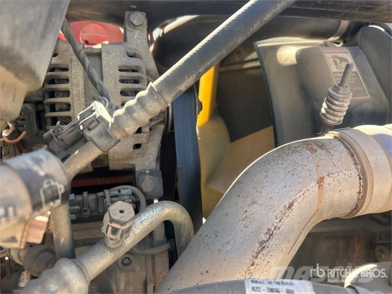 Freightliner DM47B TR on Freightliner M2106 4x4 Digger Derrick Камиони с подвижни сондажни кули