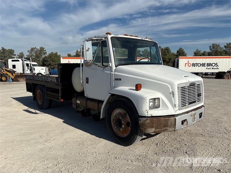 Freightliner FL 60 شاحنات مسطحة/مفصلية الجوانب
