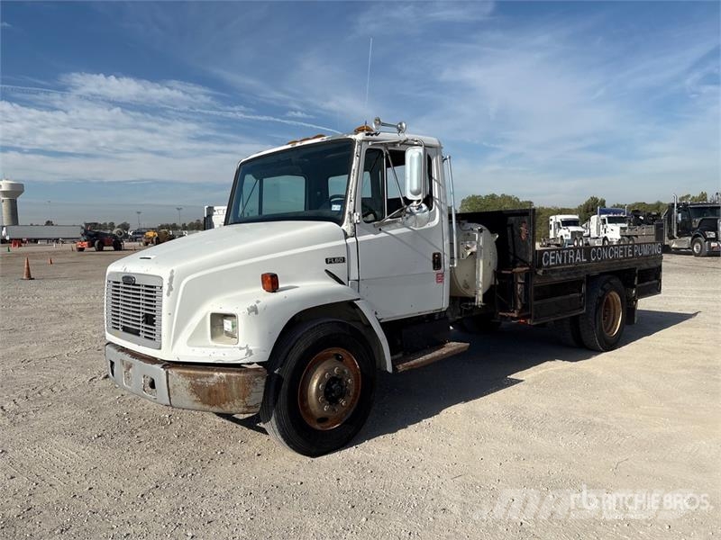 Freightliner FL 60 شاحنات مسطحة/مفصلية الجوانب
