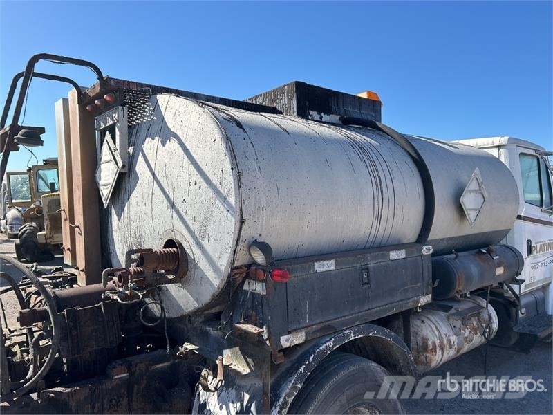 Freightliner FL 70 Säiliöautot