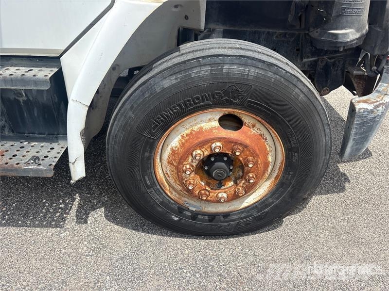 Freightliner FL 70 Camiones cisterna