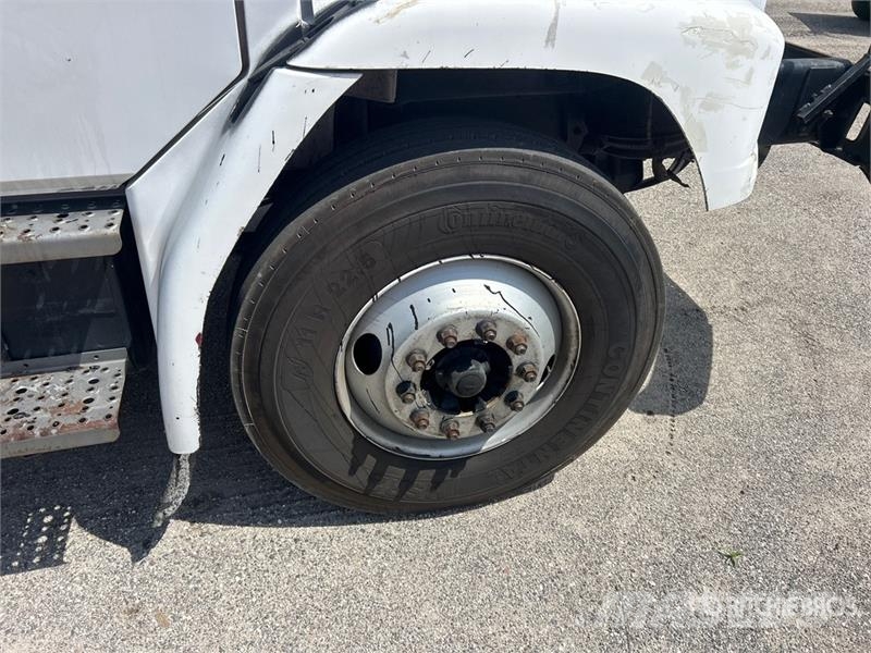Freightliner FL 70 Kamioni cisterne