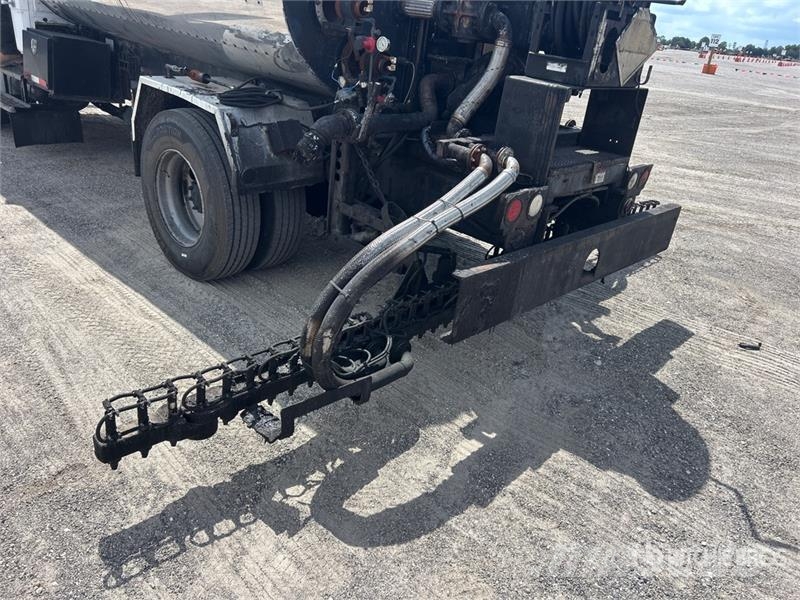 Freightliner FL 70 Kamioni cisterne