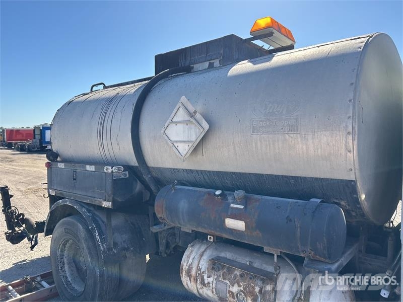 Freightliner FL 70 Säiliöautot