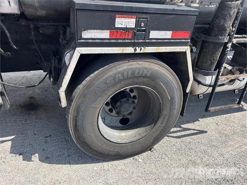 Freightliner FL 70 Kamioni cisterne