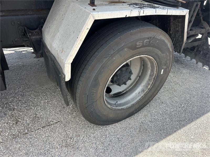 Freightliner FL 70 Kamioni cisterne
