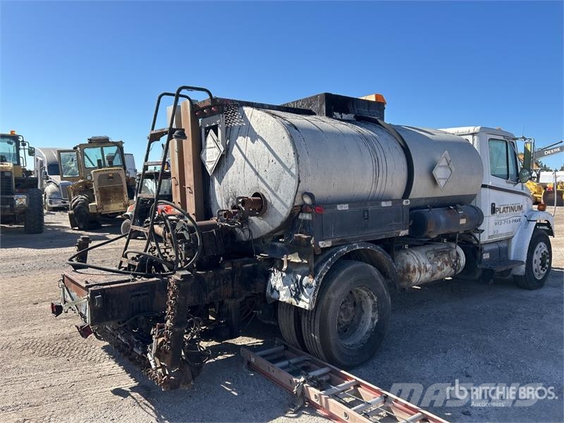 Freightliner FL 70 Säiliöautot