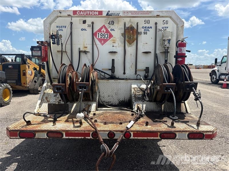 Freightliner FL 70 Camiones cisterna