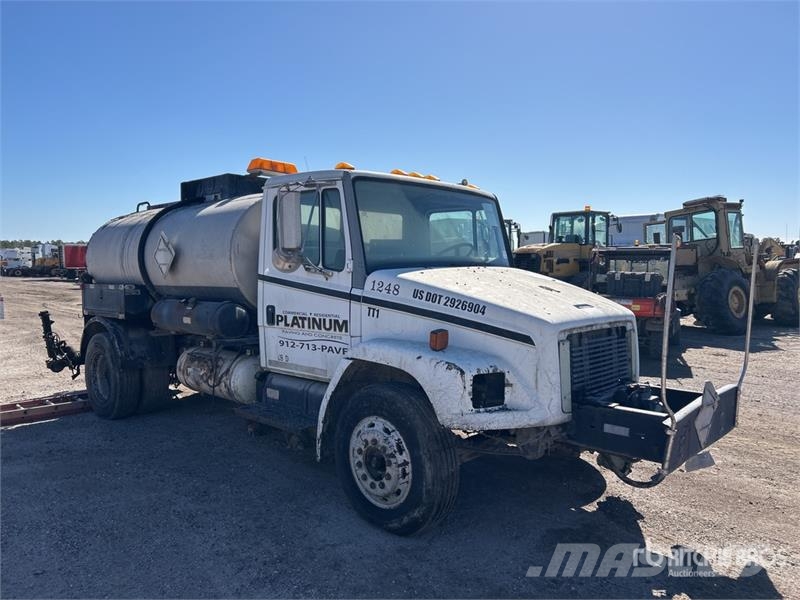 Freightliner FL 70 Säiliöautot