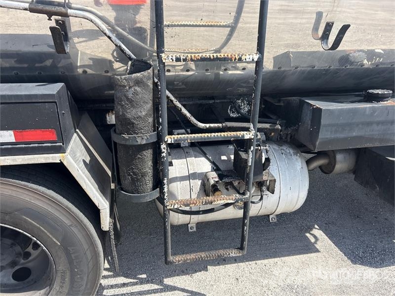 Freightliner FL 70 Kamioni cisterne