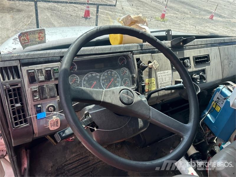 Freightliner FL 70 Kamioni cisterne