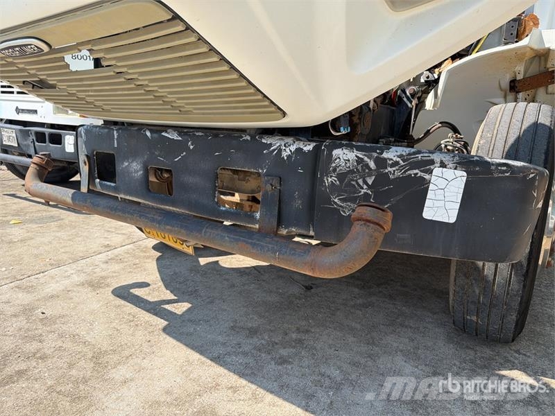 Freightliner FL70 2000 gal 4x2 Water Truck Поливальні машини