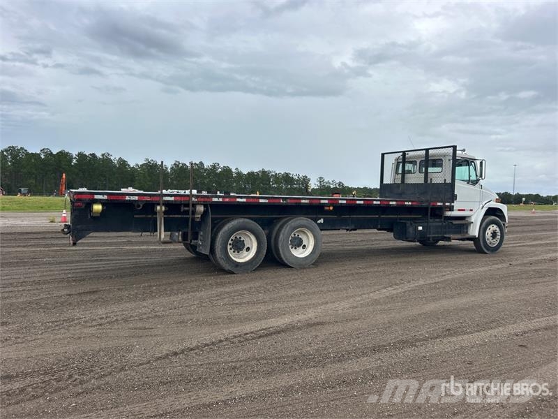 Freightliner FL80 6x4 Flatbed Truck Kamioni sa otvorenim sandukom