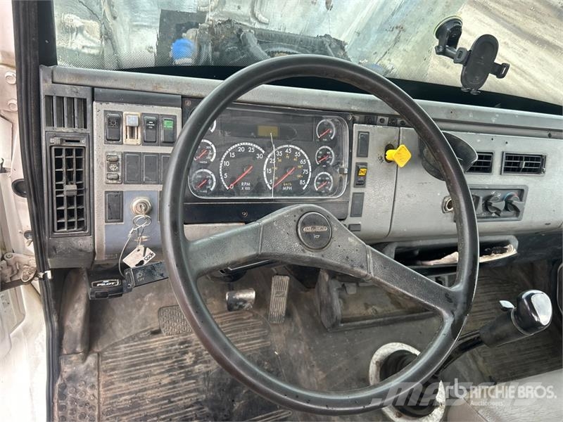Freightliner FL80 6x4 Flatbed Truck Kamioni sa otvorenim sandukom
