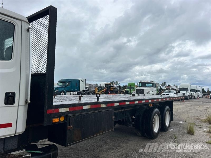 Freightliner FL80 6x4 Flatbed Truck Kamioni sa otvorenim sandukom