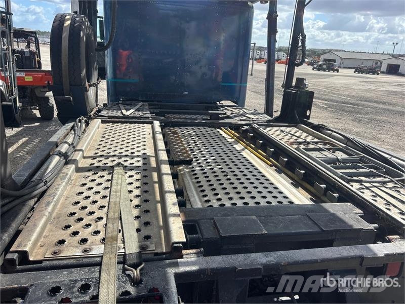 Freightliner FLD 120 Evakuatori