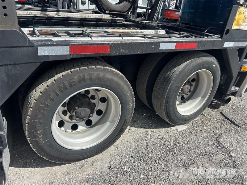 Freightliner FLD 120 Evakuatori
