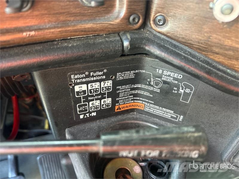 Freightliner FLD 120 Evakuatori