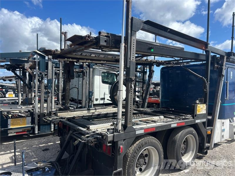 Freightliner FLD 120 Evakuatori