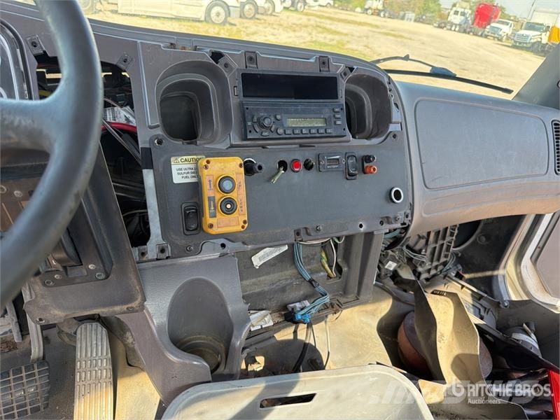 Freightliner M2 Kabine i unutrašnjost