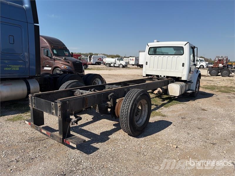 Freightliner M2 Kabine i unutrašnjost