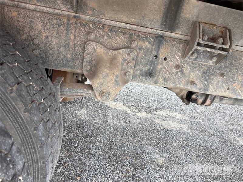 Freightliner M2 Camiones de cama baja