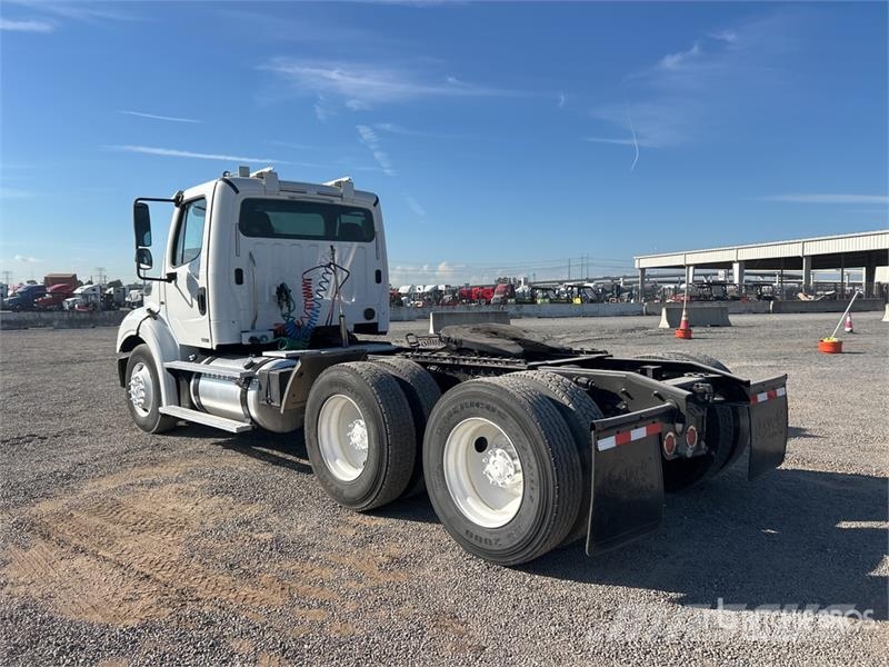Freightliner M2 Camiones tractor