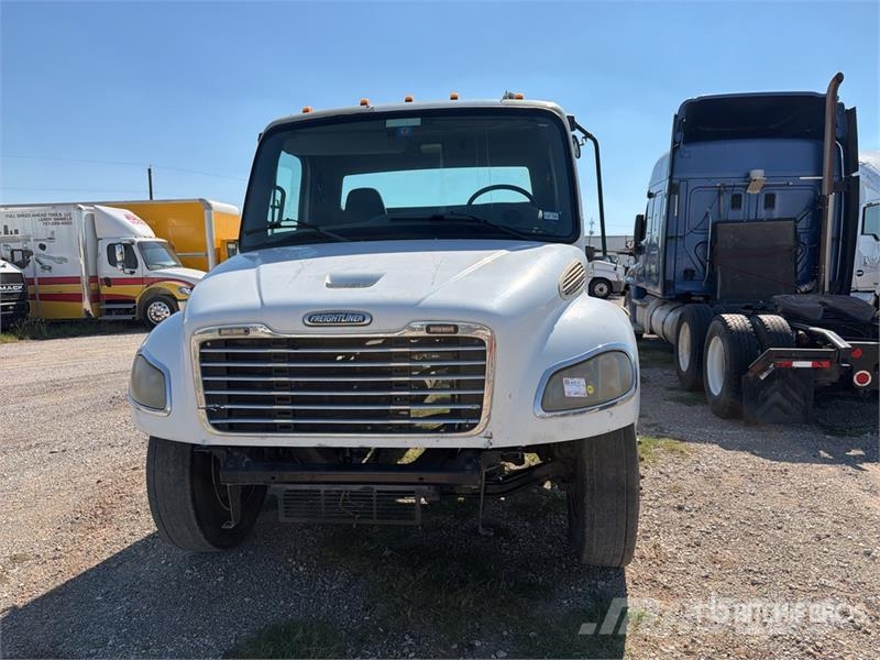 Freightliner M2 Kabine i unutrašnjost