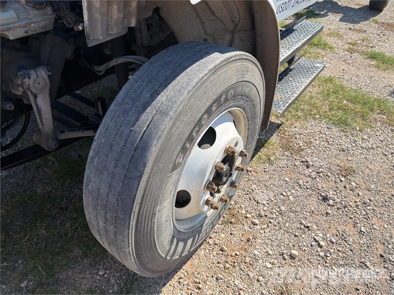 Freightliner M2 Kabine i unutrašnjost