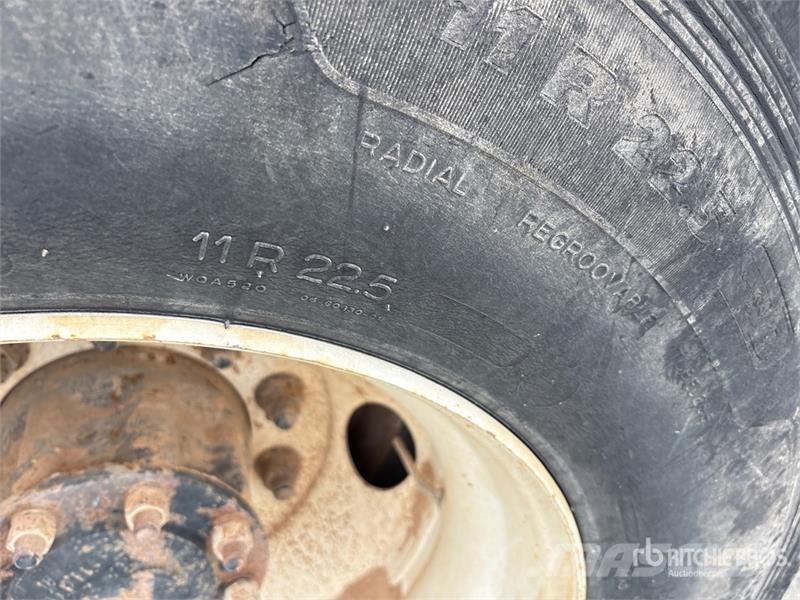 Freightliner M2 Camiones de cama baja