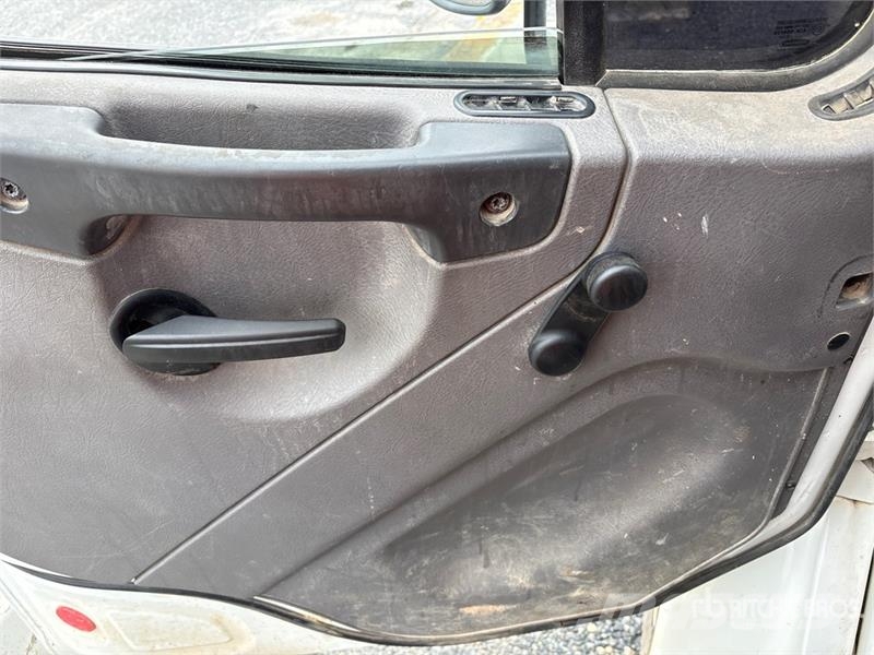 Freightliner M2 Camiones de cama baja