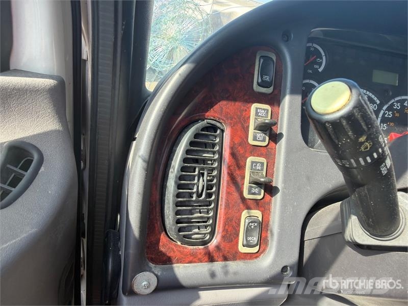 Freightliner M2 106 Autoveokid