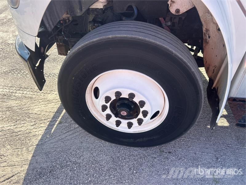 Freightliner M2 106 وحدات الجر
