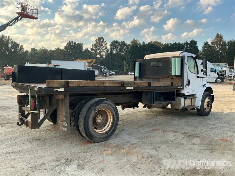 Freightliner M2 106 Flatbed / Dropside trucks