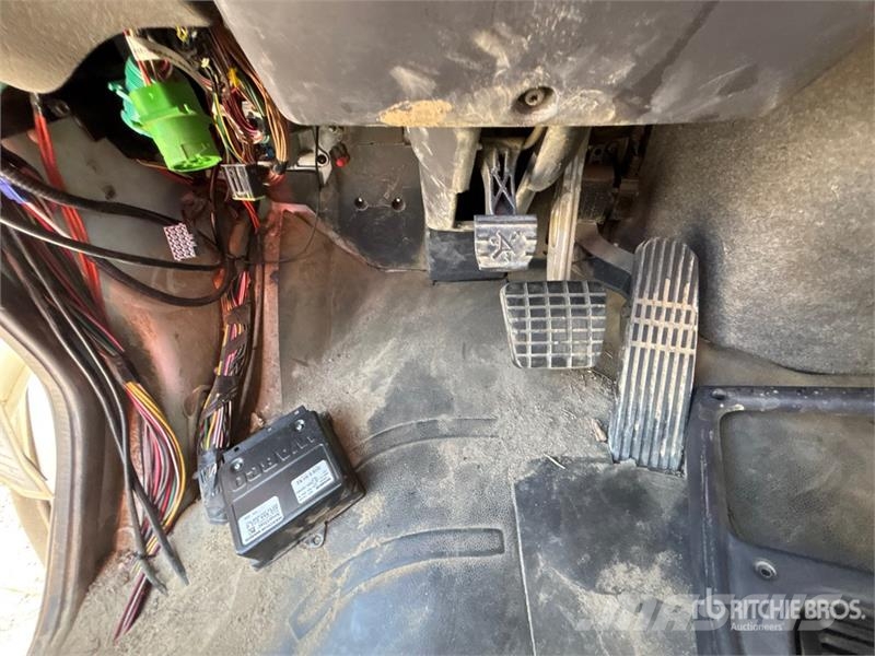 Freightliner M2 106 Cabins and interior