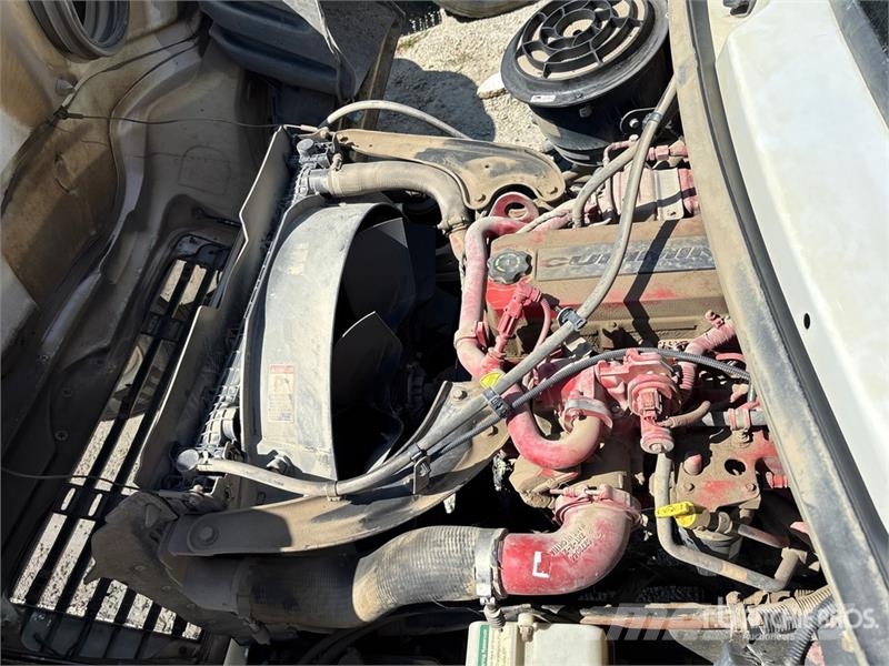 Freightliner M2 106 Cabins and interior