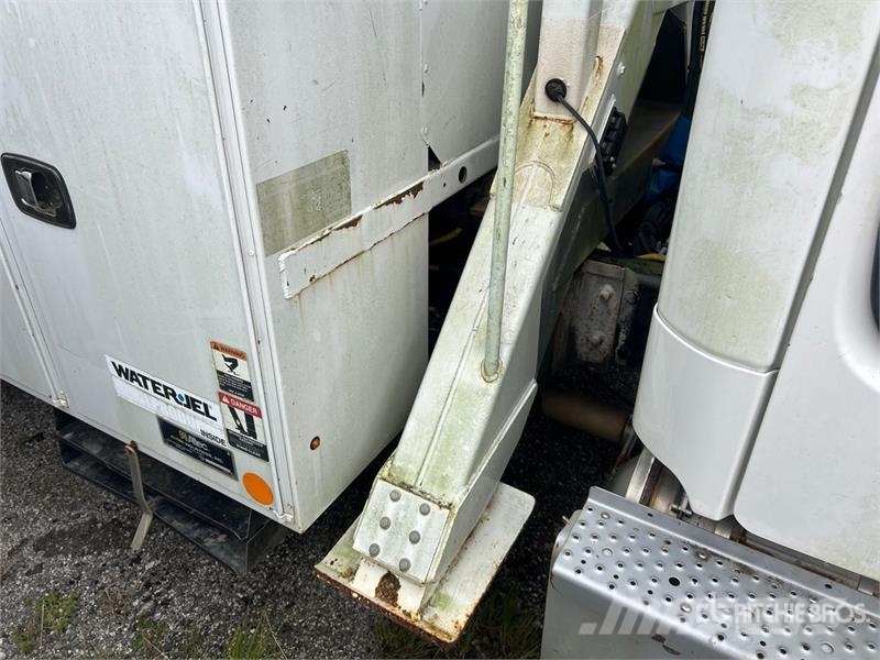 Freightliner M2 106 Truck mounted aerial platforms
