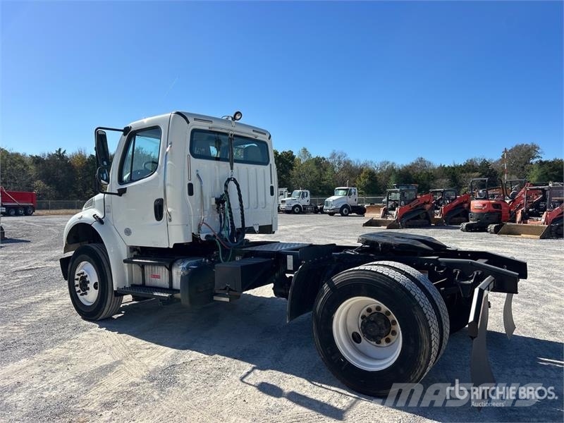 Freightliner M2 106 Tracteur routier