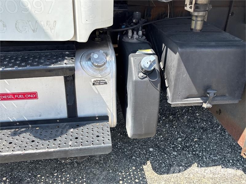 Freightliner M2 106 Isotermos y frigoríficos