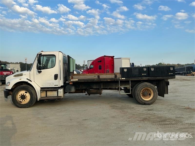 Freightliner M2 106 Flatbed / Dropside trucks