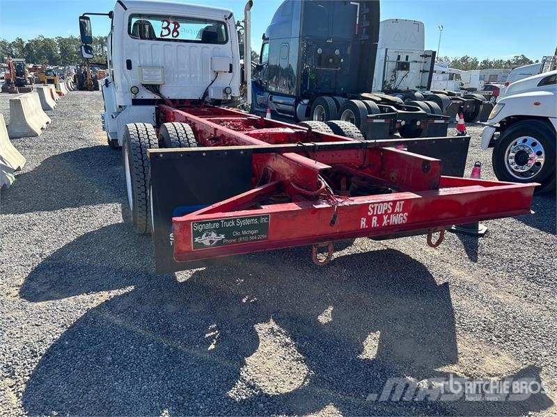 Freightliner M2 106 Kabine i unutrašnjost
