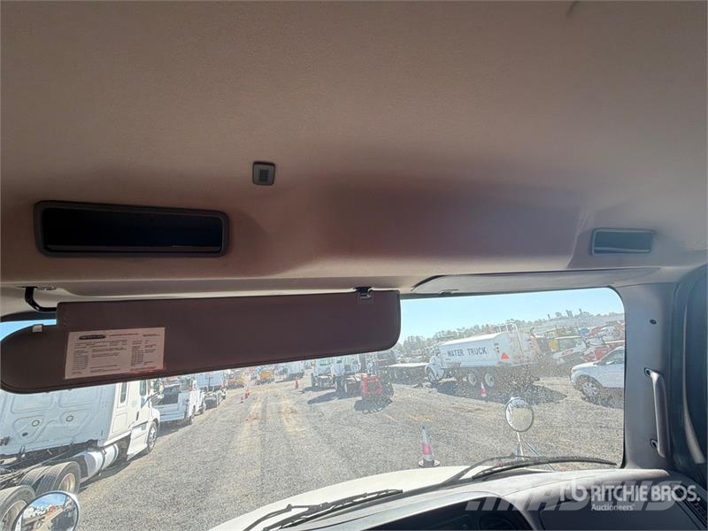 Freightliner M2 106 Isotermos y frigoríficos