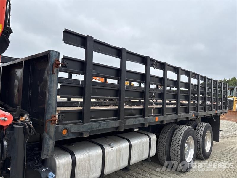 Freightliner M2 106 Autogru